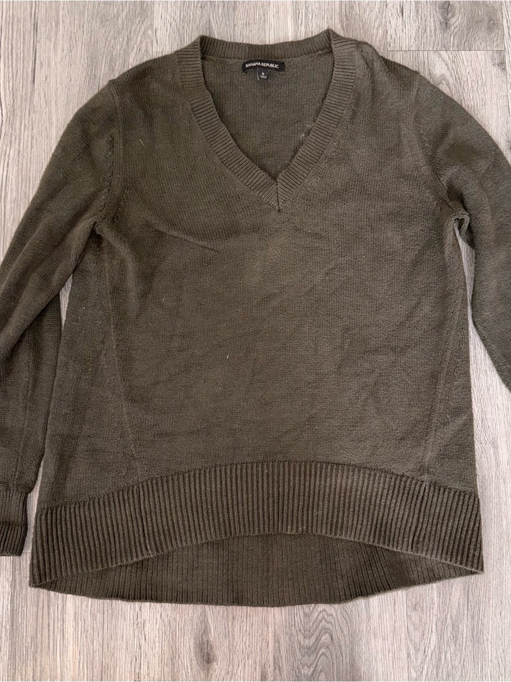 Banana Republic Olive V-Neck Lightweight Sweater